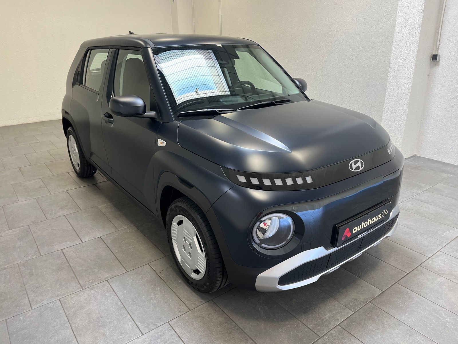 Hyundai Inster SUV / Crossover / Geländewagen HYUNDAI Inster 42 kWh Select Sports Utility Vehicle #1
