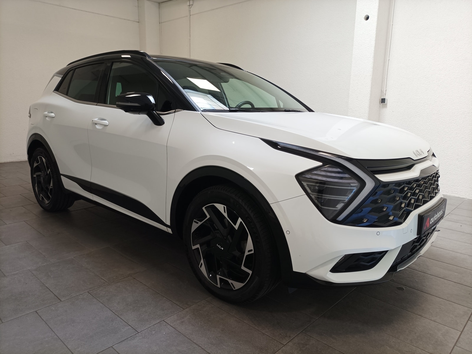 Kia Sportage SUV / Crossover / Geländewagen KIA Sportage 1.6 T-GDI Plug-in Hybrid Auto 4WD Sports Utility Vehicle #1