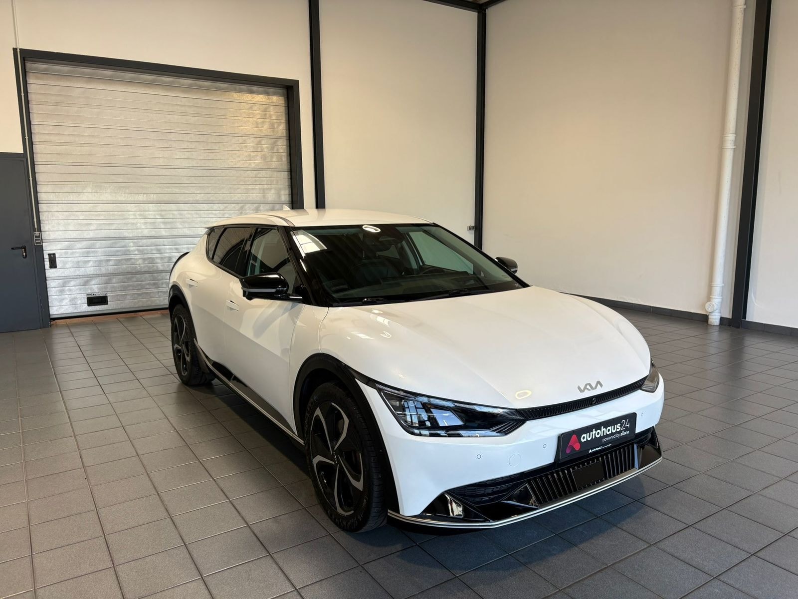 Kia EV6 SUV / Crossover / Geländewagen KIA EV6 77,4 kWh 168 kW Heckantrieb Sports Utility Vehicle #1