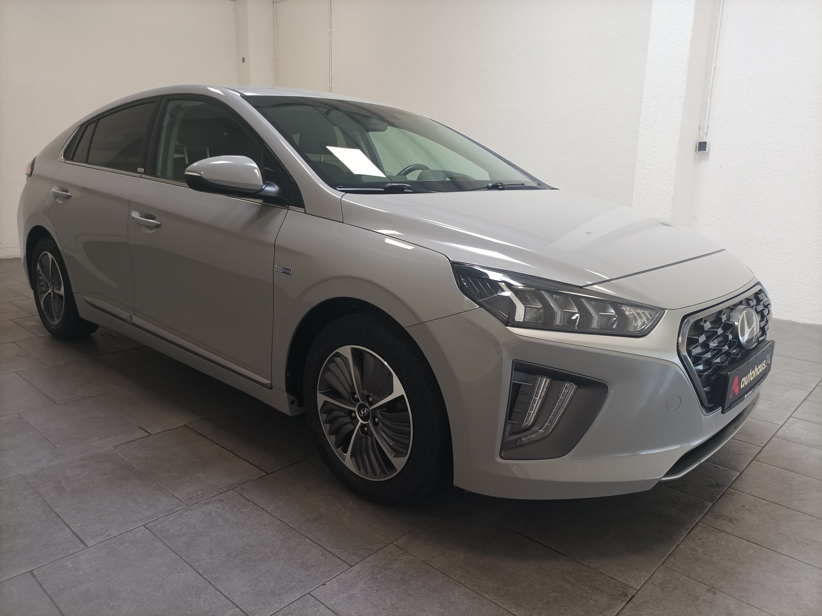 Hyundai IONIQ Limousine HYUNDAI IONIQ 1.6l GDi PLUG-IN HYBRID Style Schräghecklimousine #1