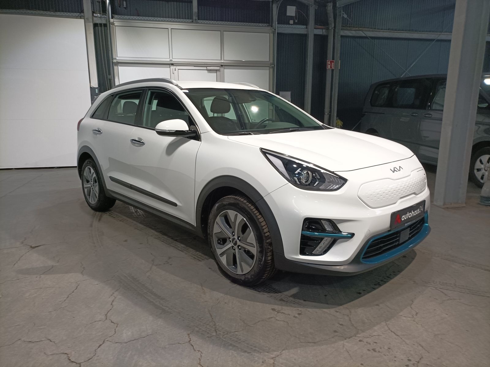 Kia Niro SUV / Crossover / Geländewagen KIA e-Niro 150kW Vision Schräghecklimousine #1