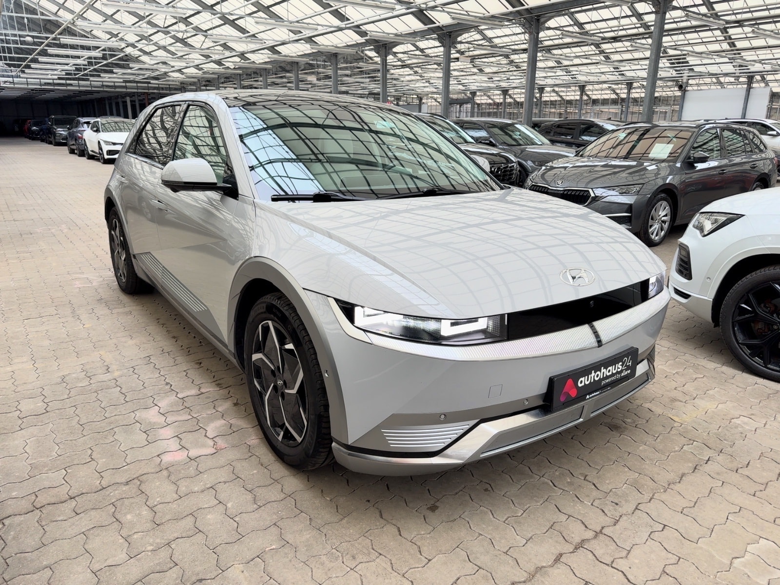 Hyundai IONIQ 5 Limousine HYUNDAI IONIQ 5 77,4 kWh Allradantrieb Sports Utility Vehicle #1