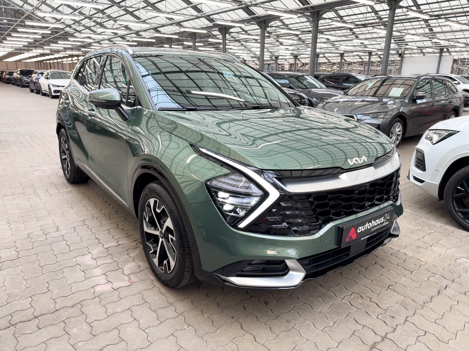 Kia Sportage SUV / Crossover / Geländewagen KIA Sportage 1.6 CRDi DCT 4WD Spirit Sports Utility Vehicle #1
