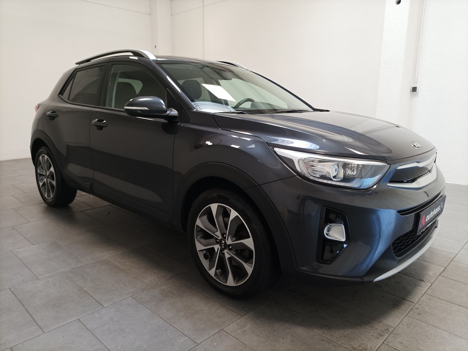 Kia Stonic SUV / Crossover / Geländewagen KIA Stonic 1.0 T-GDI 100 48V GT-line DCT7 Sports Utility Vehicle #1