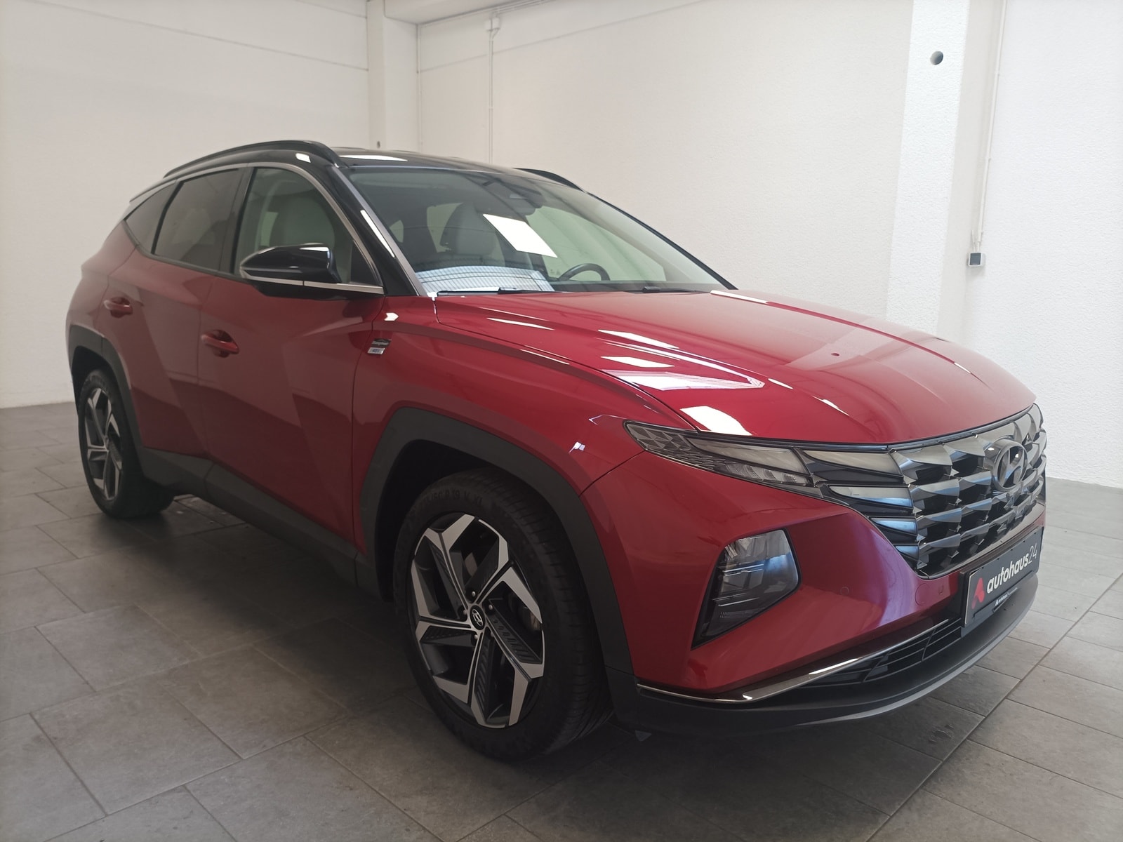 Hyundai Tucson SUV / Crossover / Geländewagen HYUNDAI Tucson 1.6 CRDi Select Sports Utility Vehicle #1