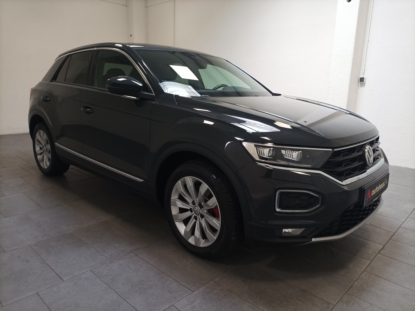 Volkswagen T-Roc SUV / Crossover / Geländewagen VOLKSWAGEN T-Roc 2.0 TDI SCR Style Sports Utility Vehicle #1