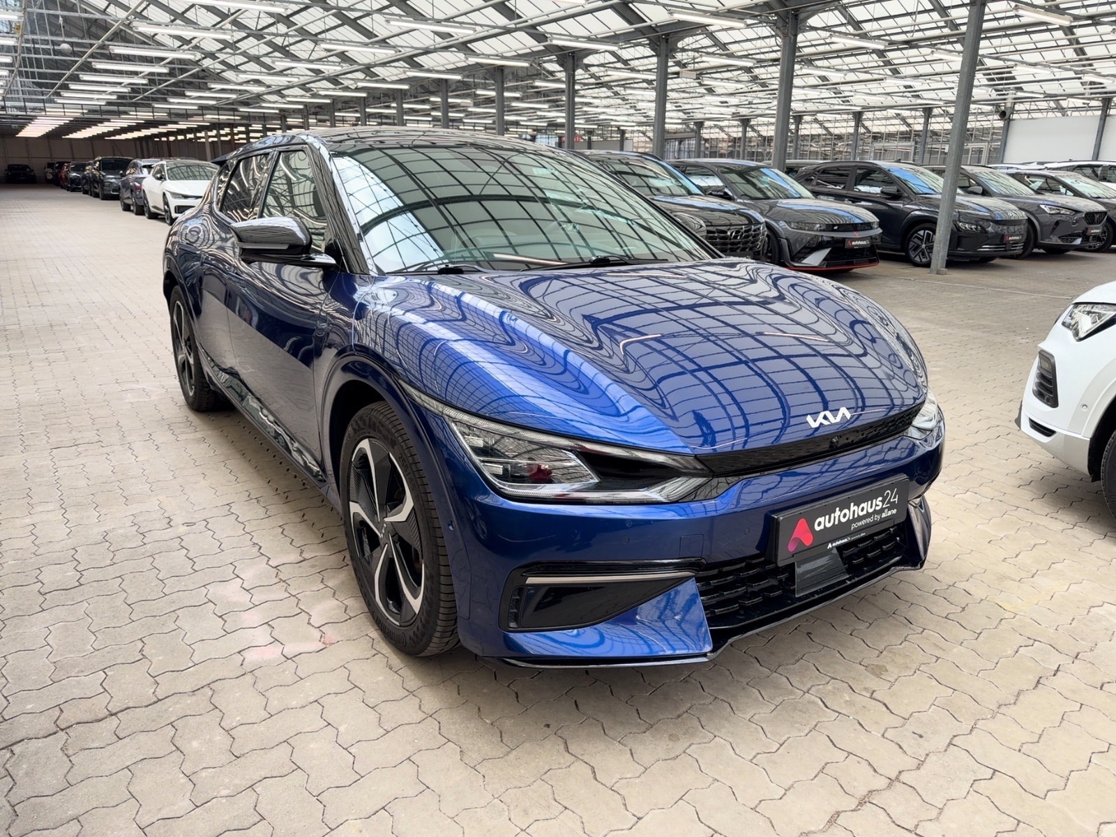 Kia EV6 SUV / Crossover / Geländewagen KIA EV6 77,4 kWh 168 kW Heckantrieb Sports Utility Vehicle #1