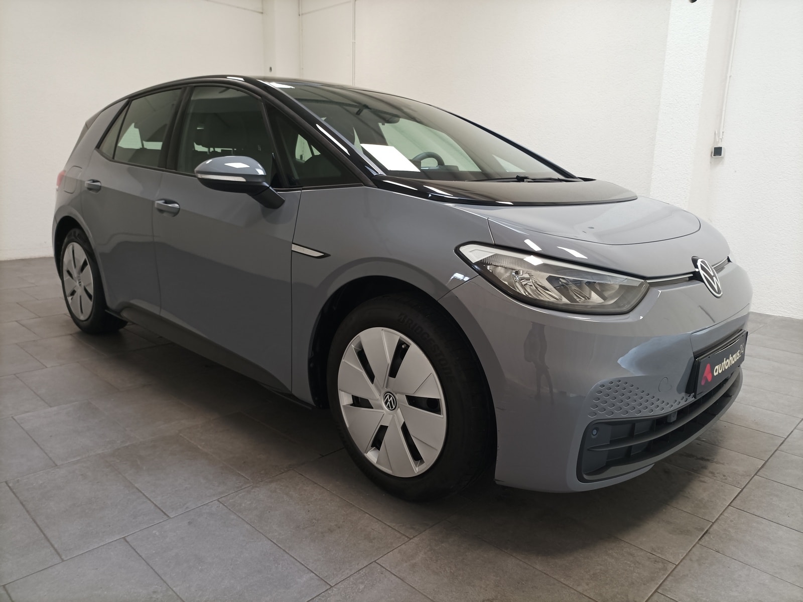 Volkswagen ID.3 Limousine VOLKSWAGEN ID.3 Pure Kat.2 Logo 45 kWh 110 kW P. Style Schräghecklimousine #1