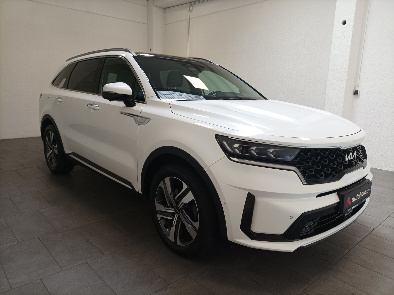 Kia Sorento SUV / Crossover / Geländewagen KIA Sorento 1.6 T-GDI Plug-in Hybrid AWD Platinum At Sports Utility Vehicle #1