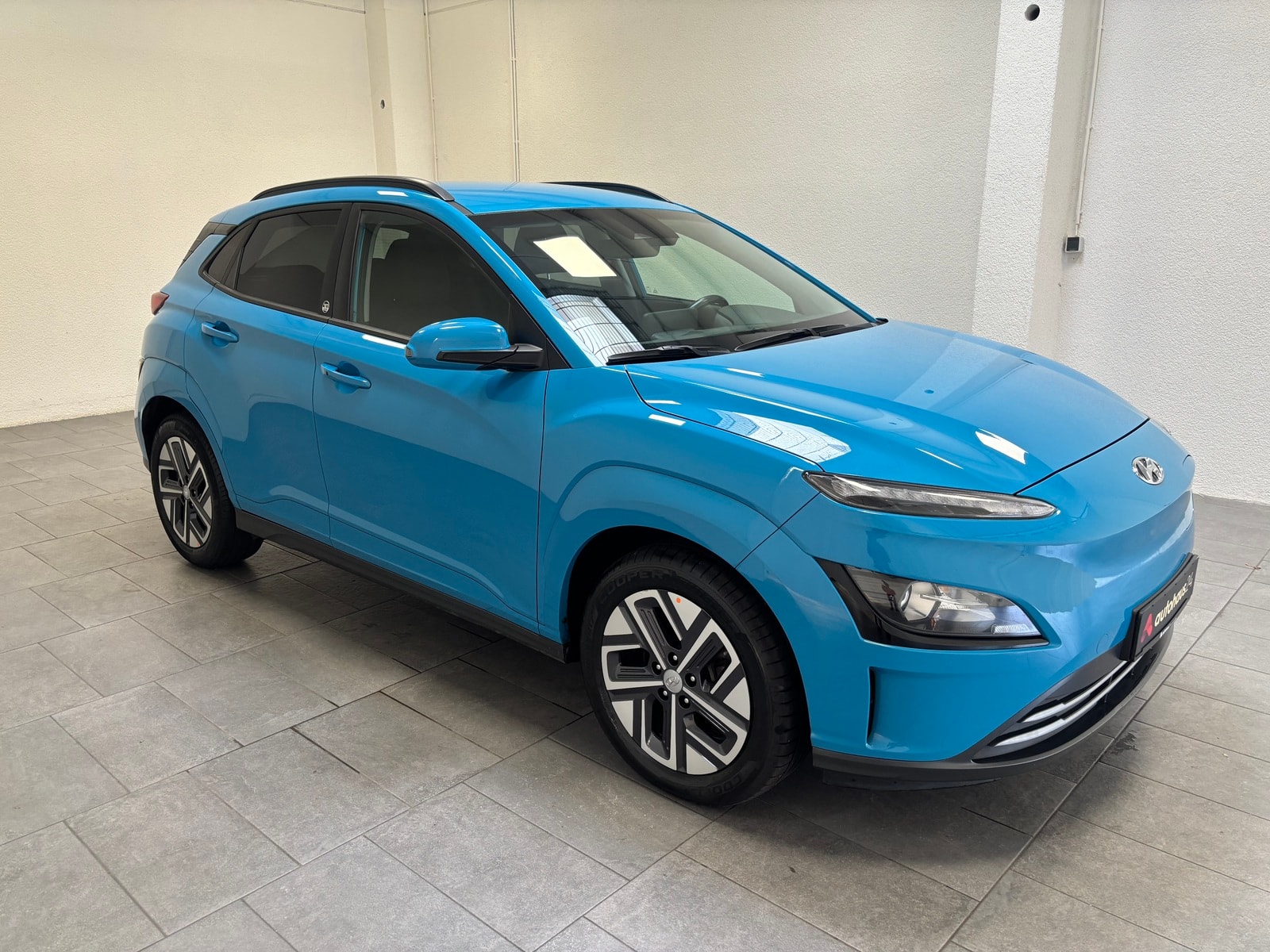 Hyundai Kona SUV / Crossover / Geländewagen HYUNDAI Kona ELEKTRO 100kW Sports Utility Vehicle #1