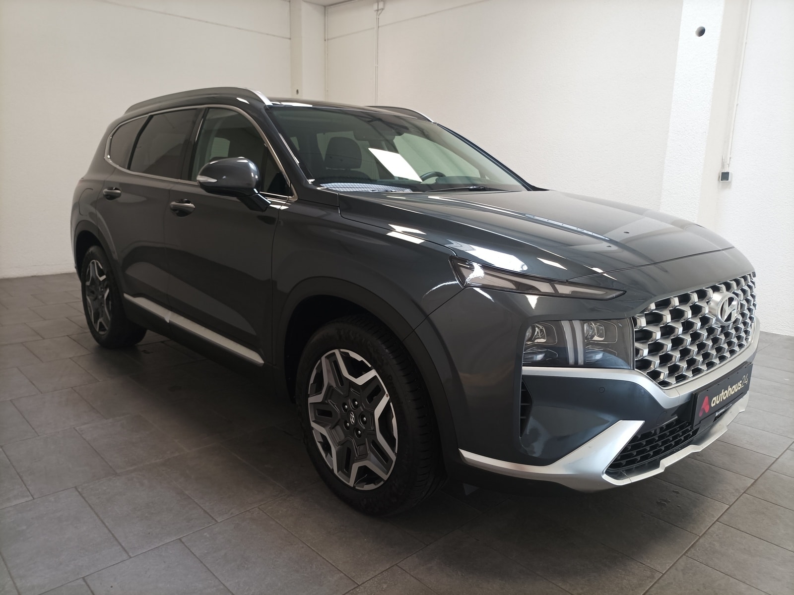 Hyundai Santa Fe SUV / Crossover / Geländewagen HYUNDAI Santa Fe 1.6 T-GDI Plug-in Hybrid Prime 4WD Auto Sports Utility Vehicle #1