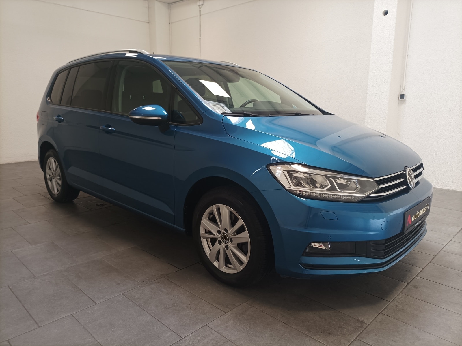 Volkswagen Touran Kleinbus / Van VOLKSWAGEN Touran Basic 1,6 TDI Van #1