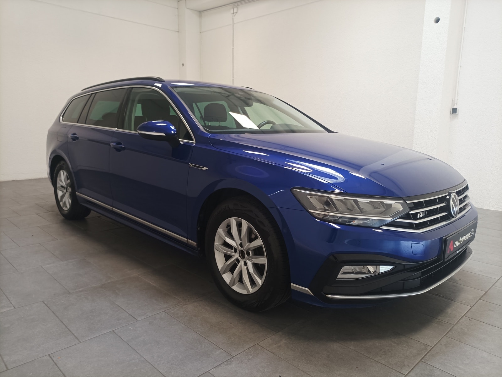 Volkswagen Passat Kombi VOLKSWAGEN Passat 2,0TDI Variant Business DSG Kombi #1