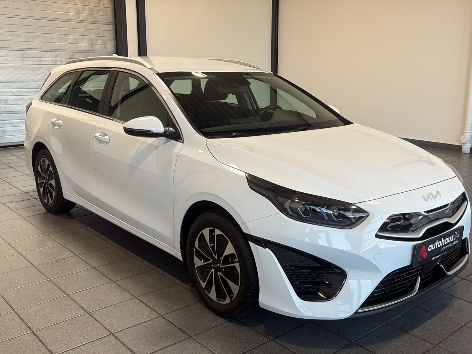 Kia Ceed Sportswagon Kombi KIA Ceed 1.6 GDI Plug-In Hybrid Vision Sportsw. Kombi #1