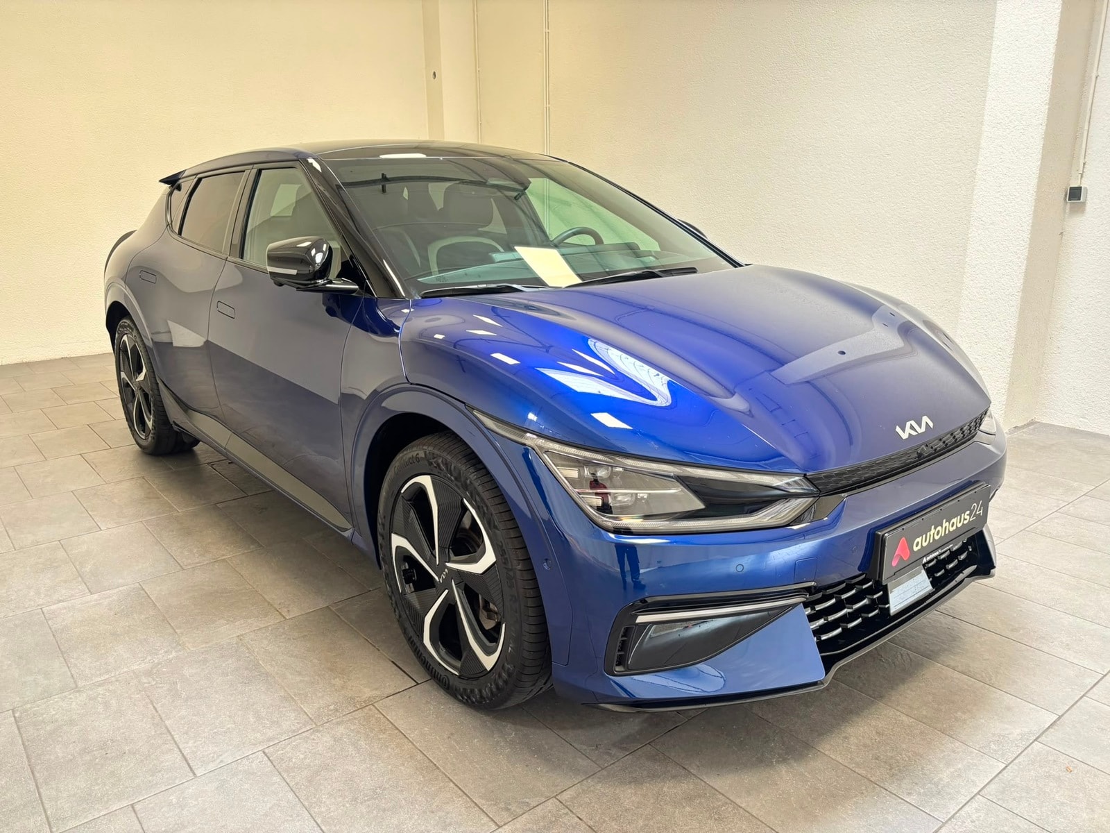 Kia EV6 SUV / Crossover / Geländewagen KIA EV6 77,4 kWh 168 kW Heckantrieb Sports Utility Vehicle #1