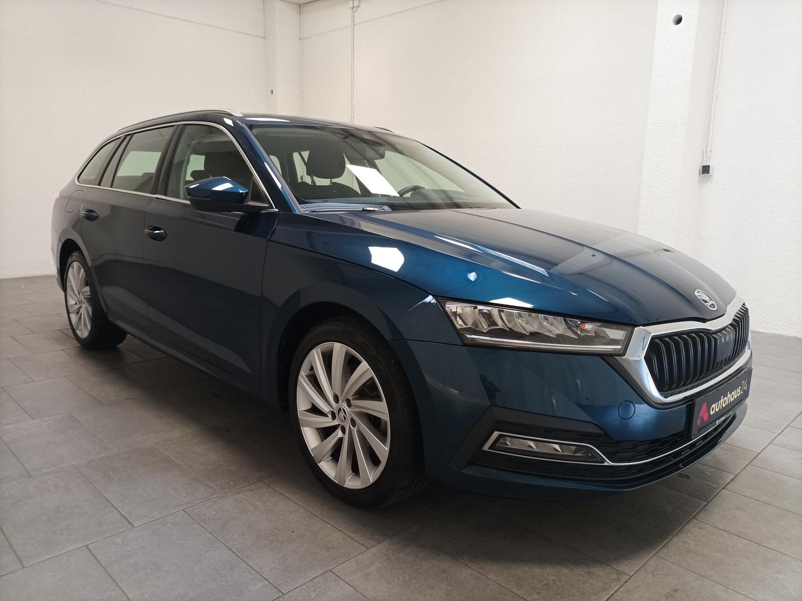 ŠKODA Octavia Kombi SKODA Octavia 1.4 TSI iV DSG AMBITION COMBI Kombi #1