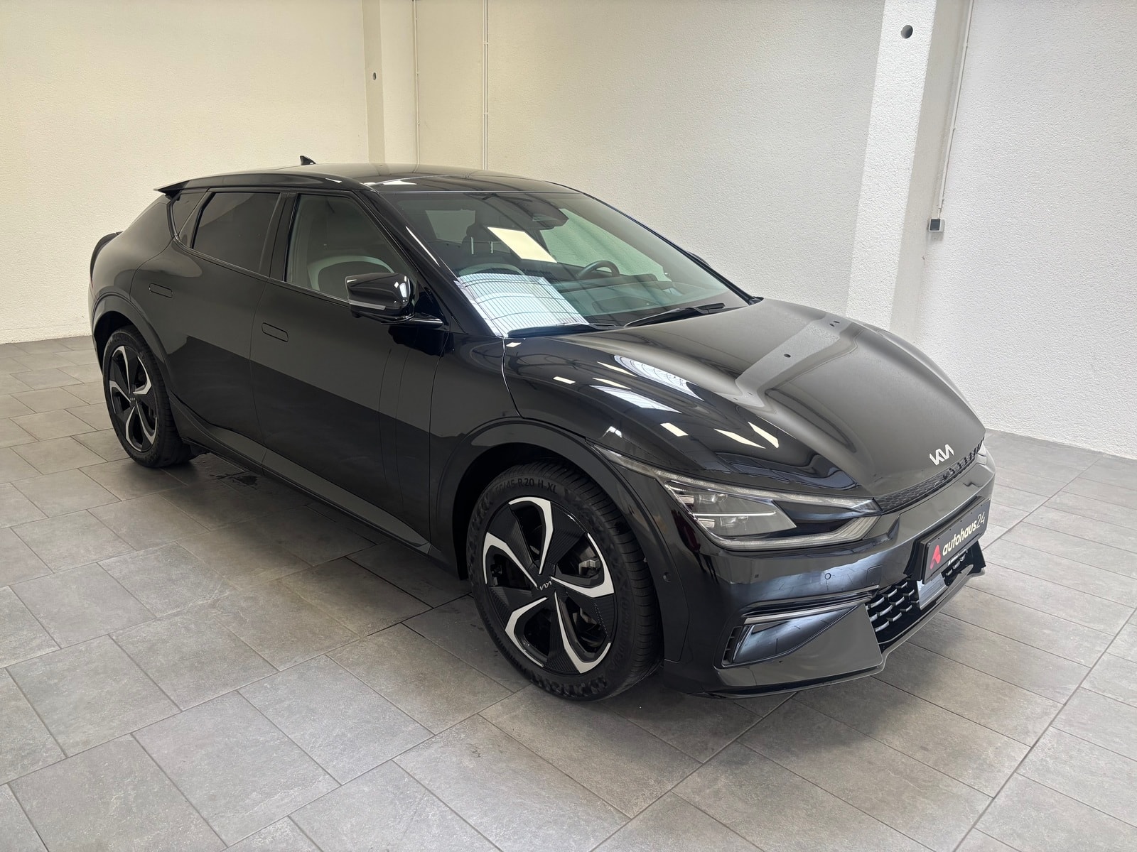 Kia EV6 SUV / Crossover / Geländewagen KIA EV6 77,4 kWh 168 kW Heckantrieb Sports Utility Vehicle #1