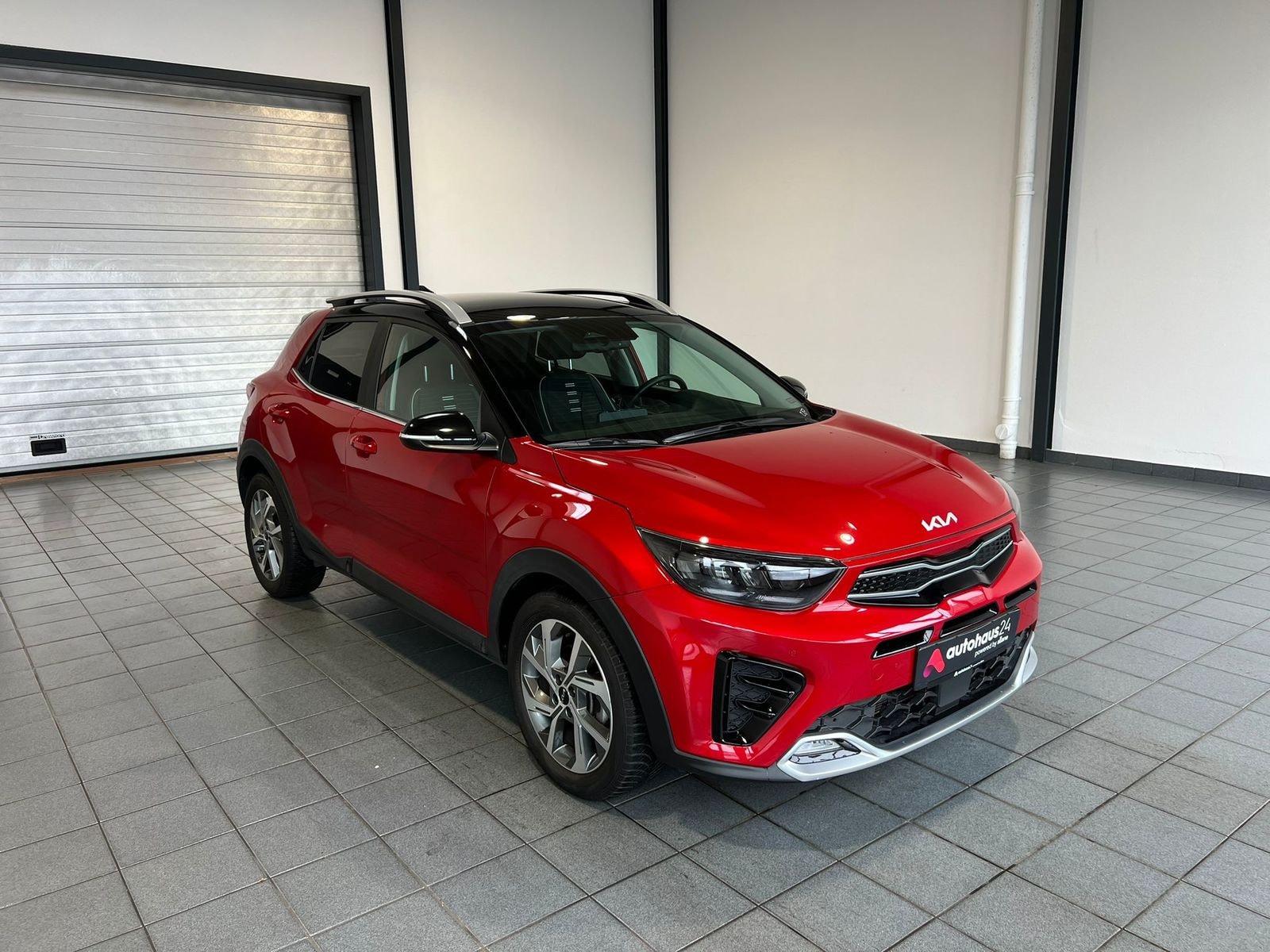 Kia Stonic SUV / Crossover / Geländewagen KIA Stonic 1.0 T-GDI 120 GT Line DCT7 Sports Utility Vehicle #1