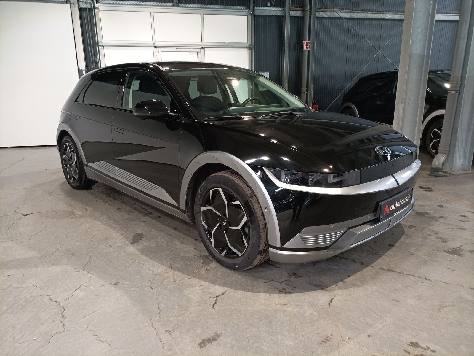 Hyundai IONIQ 5 Limousine HYUNDAI IONIQ 5 72,6 kWh 225 kW Allradantrieb Sports Utility Vehicle #1