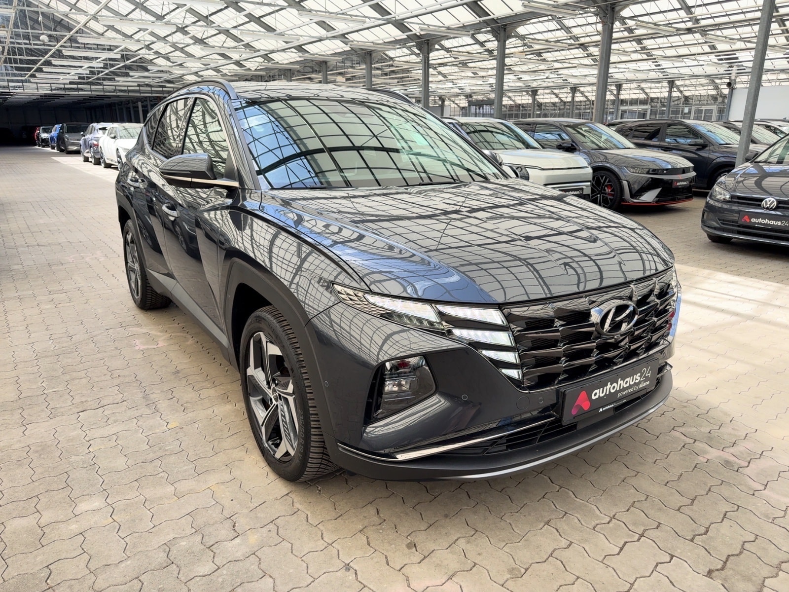 Hyundai Tucson SUV / Crossover / Geländewagen HYUNDAI Tucson 1.6 T-GDI Plug-in Hybrid 4WD Auto Sports Utility Vehicle #1