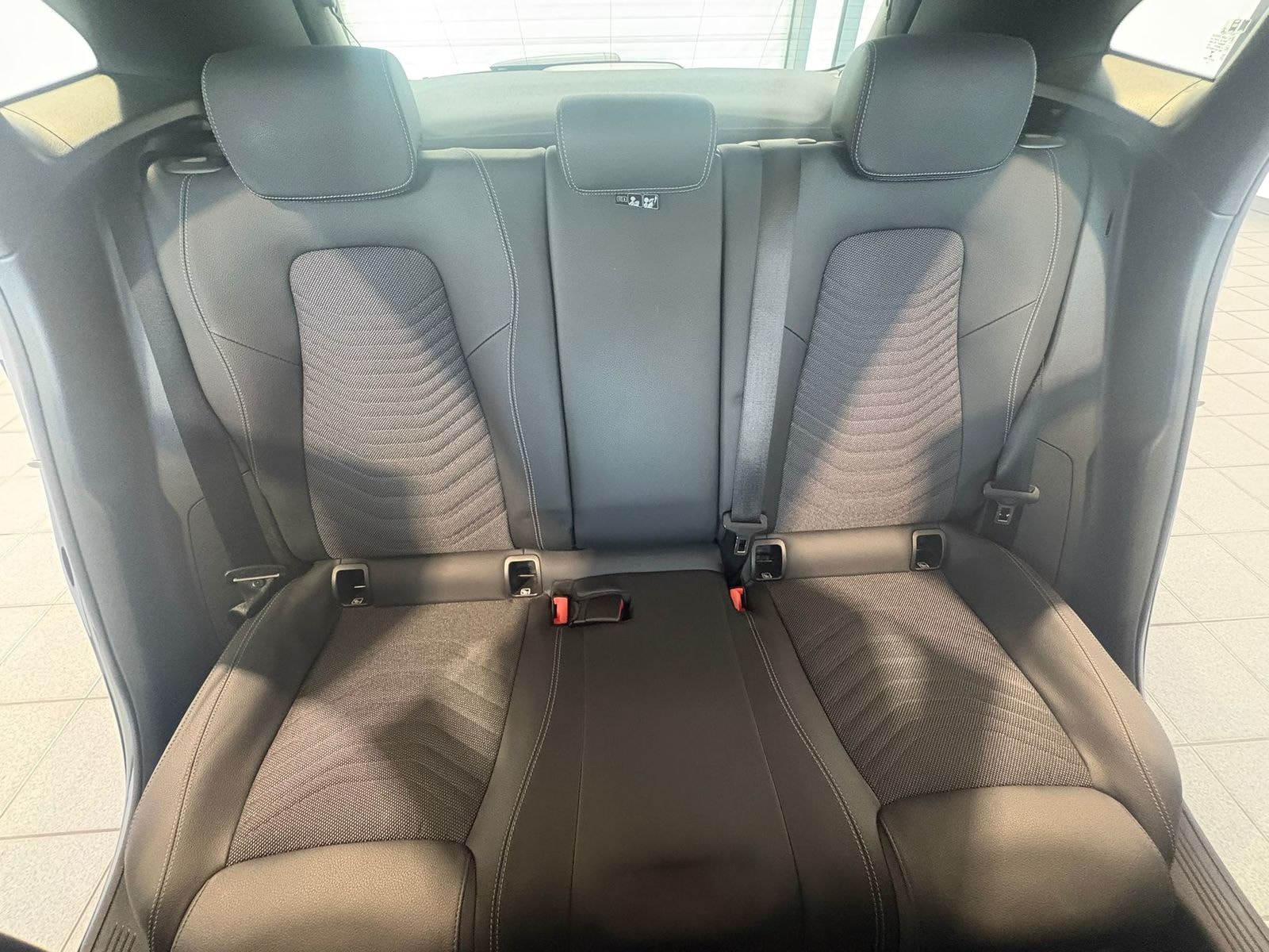 Mercedes Benz GLA-Klasse SUV GLA 180 d Style (EURO 6d) #14