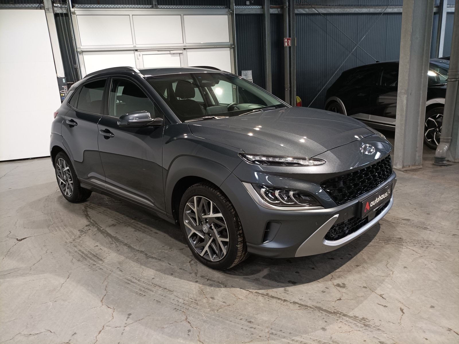 Hyundai Kona SUV / Crossover / Geländewagen HYUNDAI Kona 1.6l GDi HYBRID Premium Sports Utility Vehicle #1
