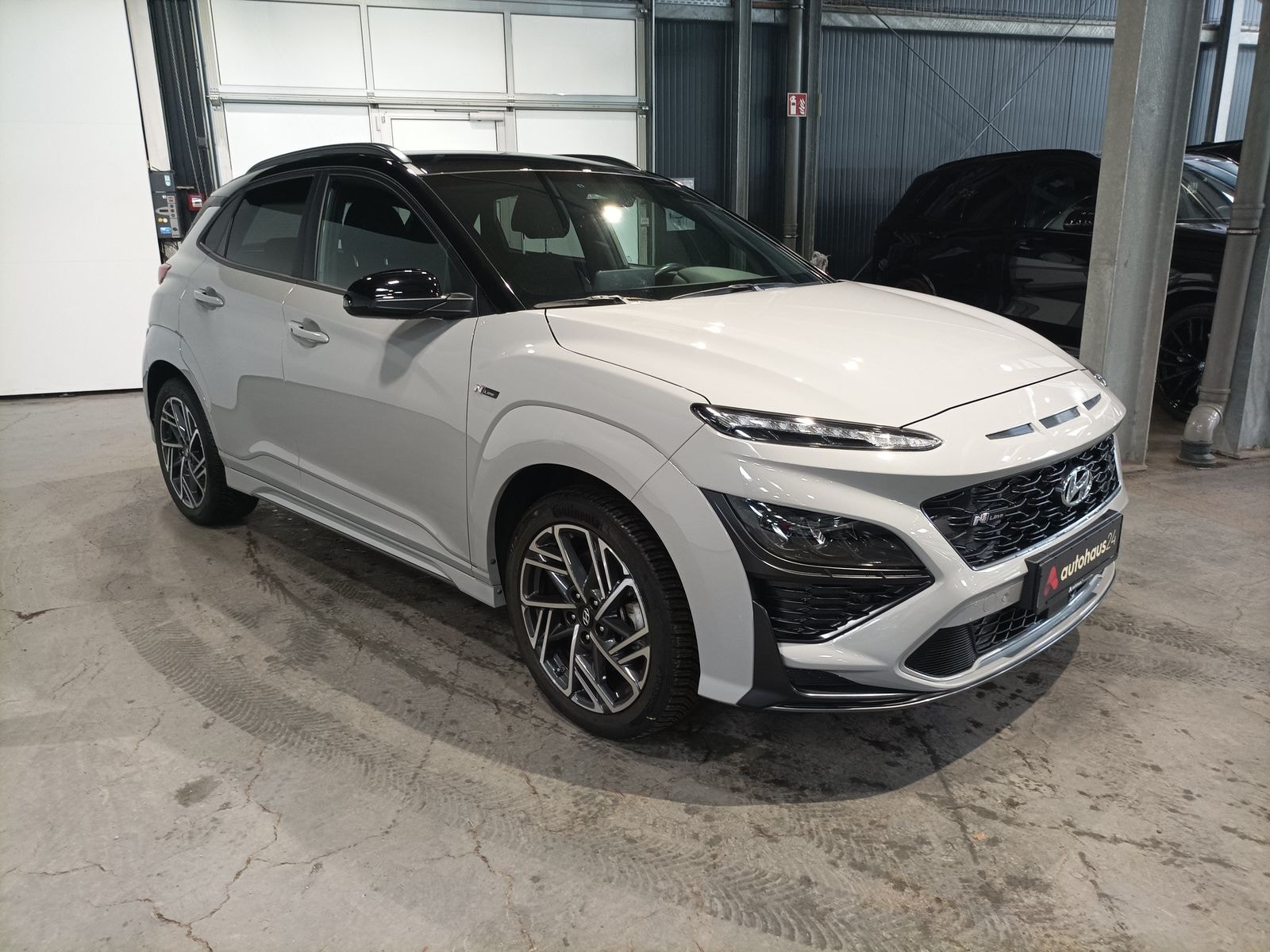 Hyundai Kona SUV / Crossover / Geländewagen HYUNDAI Kona 1.6 T-GDI N Line DCT Sports Utility Vehicle #1