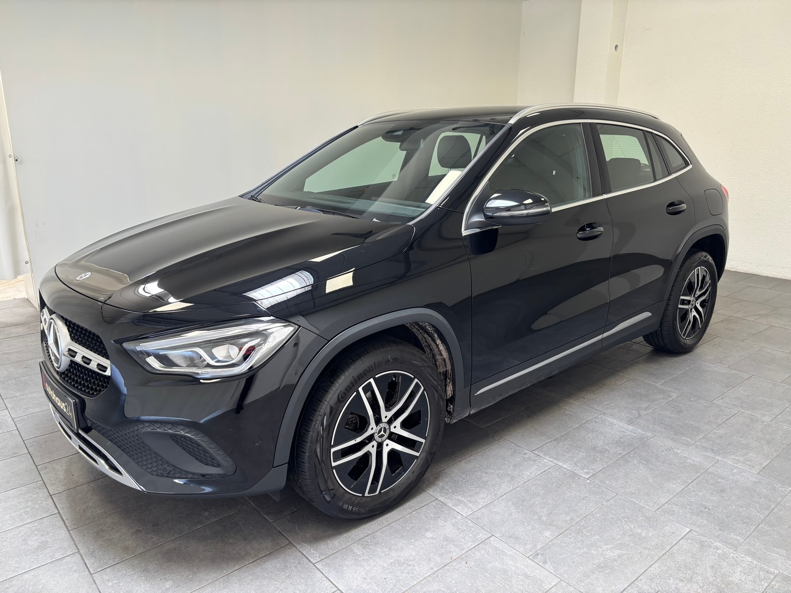 Mercedes Benz GLA-Klasse SUV GLA 200 Progressive (EURO 6d) #3
