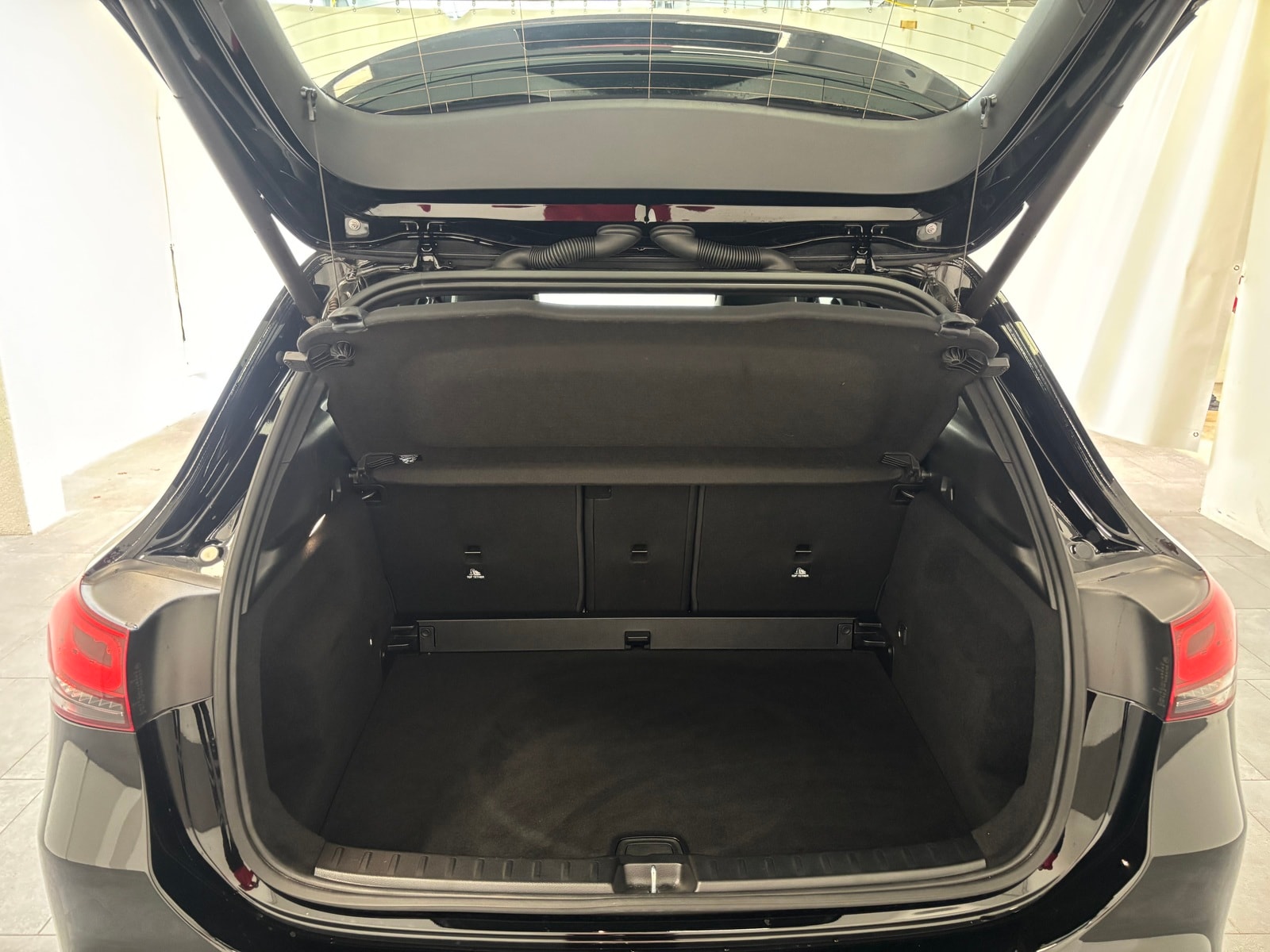 Mercedes Benz GLA-Klasse SUV GLA 200 Progressive (EURO 6d) #6