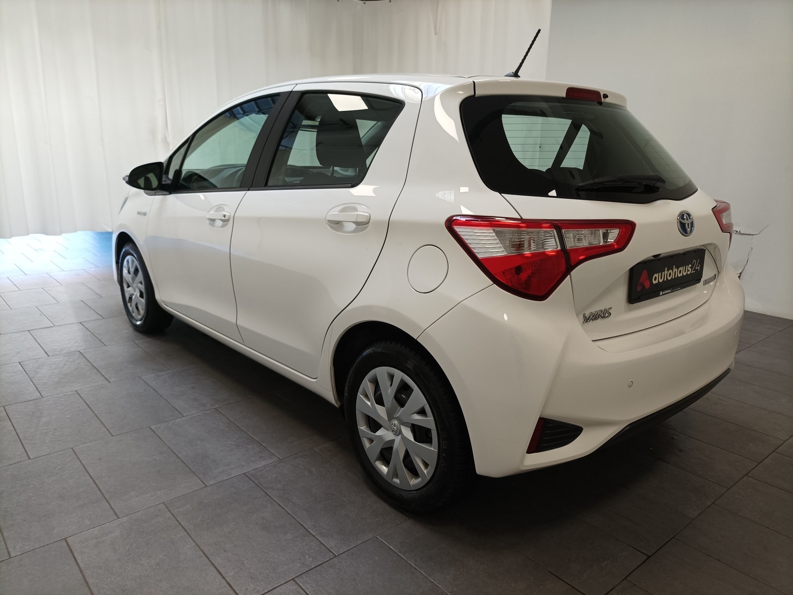 Toyota Yaris Schräghecklimousine Yaris 1.5 Dual-VVT-i (Hybrid) Business Edition #4