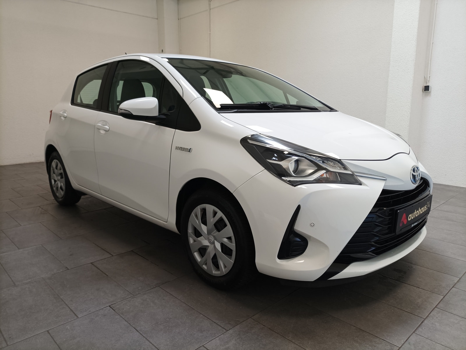 Toyota Yaris Schräghecklimousine TOYOTA Yaris 1,5-l-VVT-i CVT Hybrid Club Schräghecklimousine #1