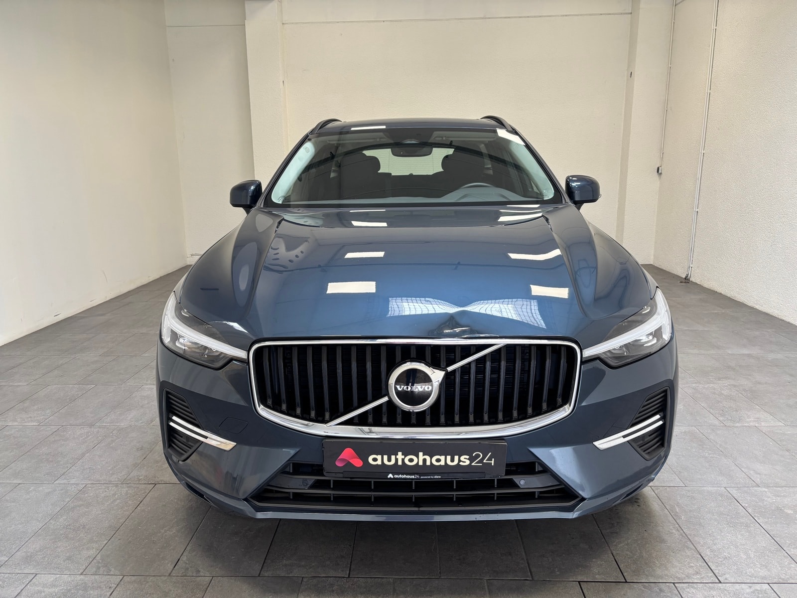 Volvo XC60 SUV XC 60 B4 (Benzin) 2WD Momentum Pro (EURO 6d) #2