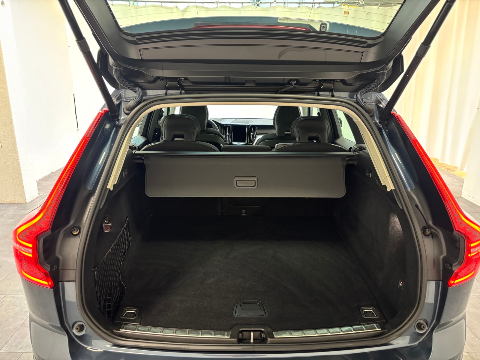 Volvo XC60 SUV XC 60 B4 (Benzin) 2WD Momentum Pro (EURO 6d) #6