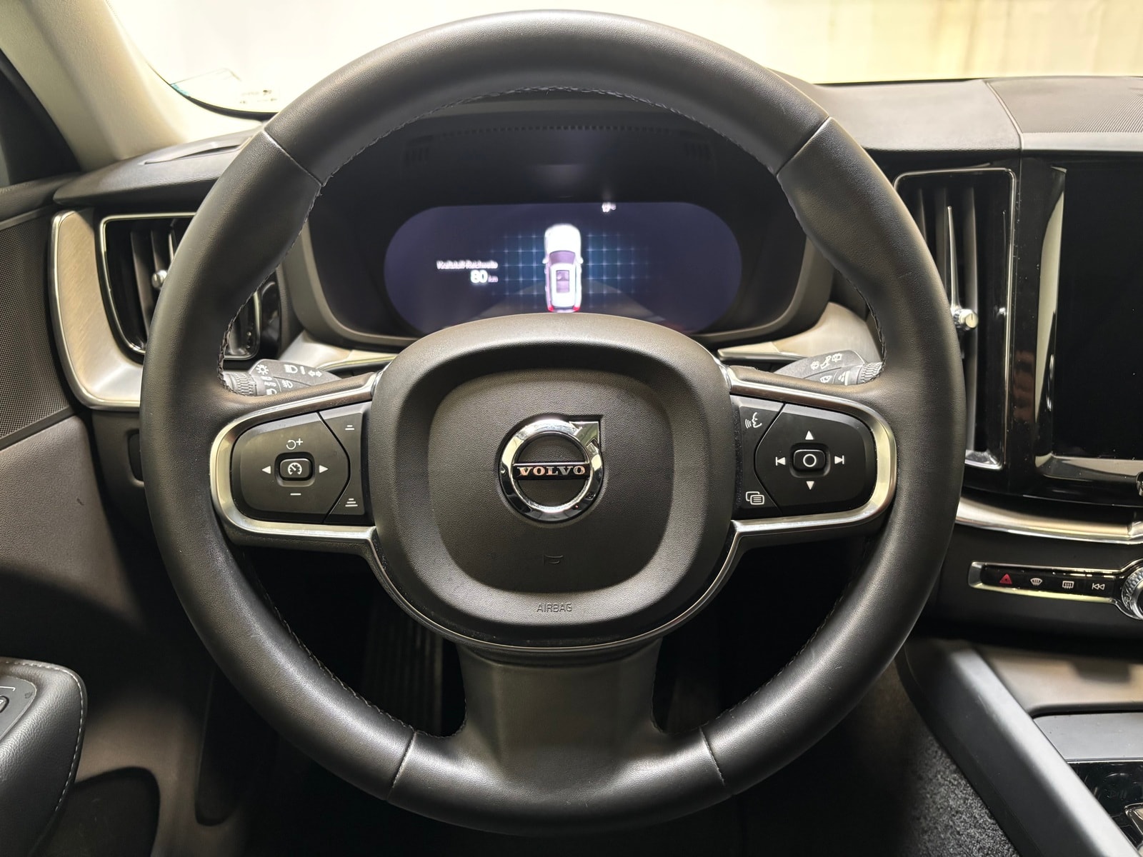 Volvo XC60 SUV XC 60 B4 (Benzin) 2WD Momentum Pro (EURO 6d) #10