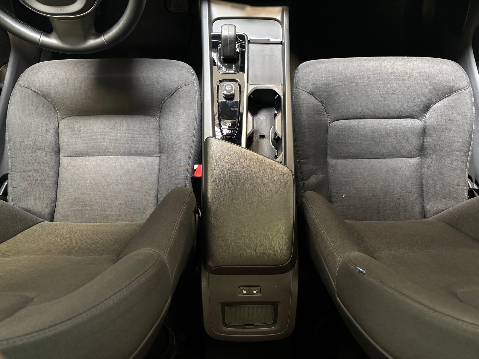 Volvo XC60 SUV XC 60 B4 (Benzin) 2WD Momentum Pro (EURO 6d) #13