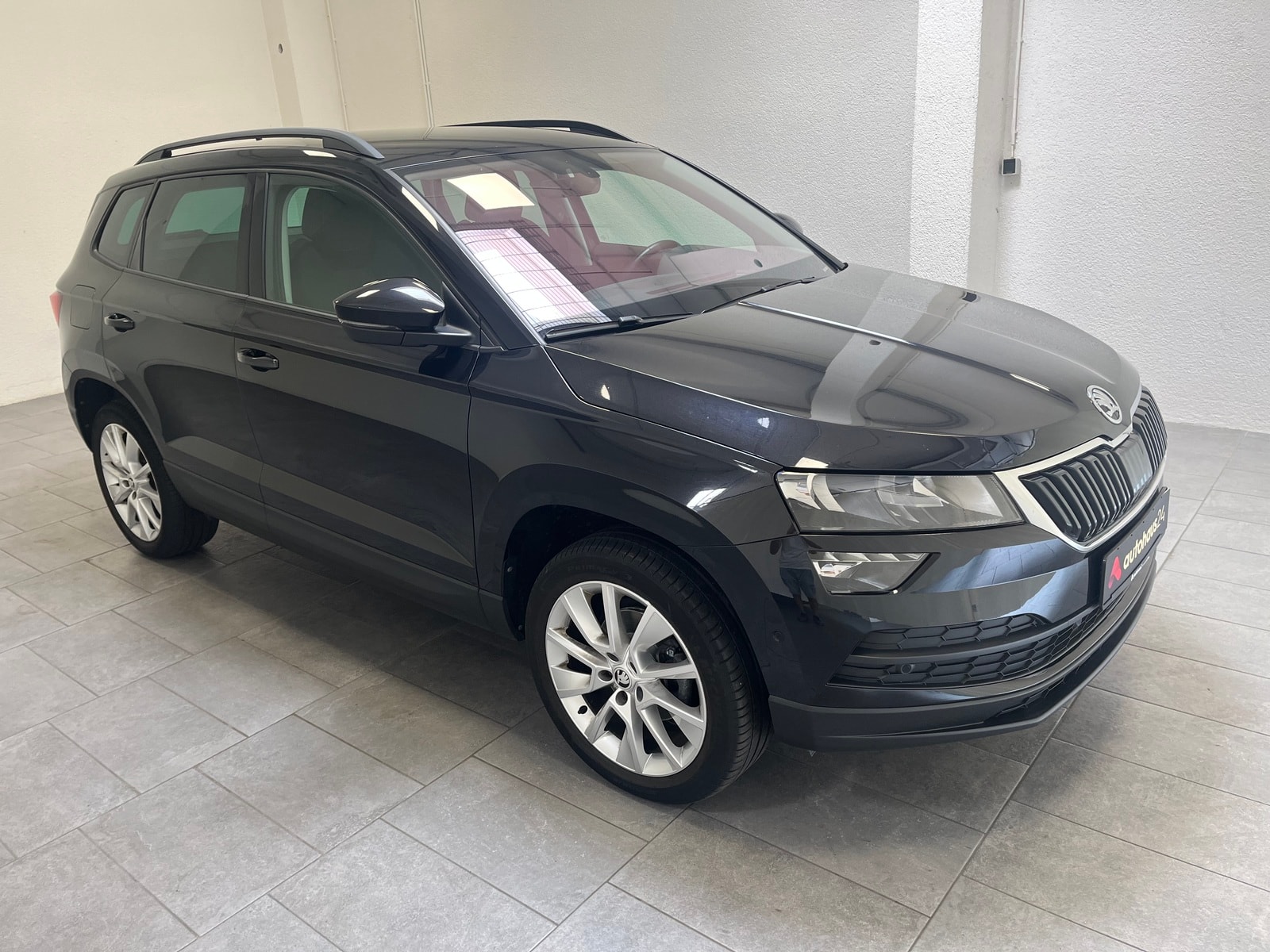 ŠKODA Karoq SUV / Crossover / Geländewagen SKODA Karoq 1.5 TSI ACT AMBITION Sports Utility Vehicle #1