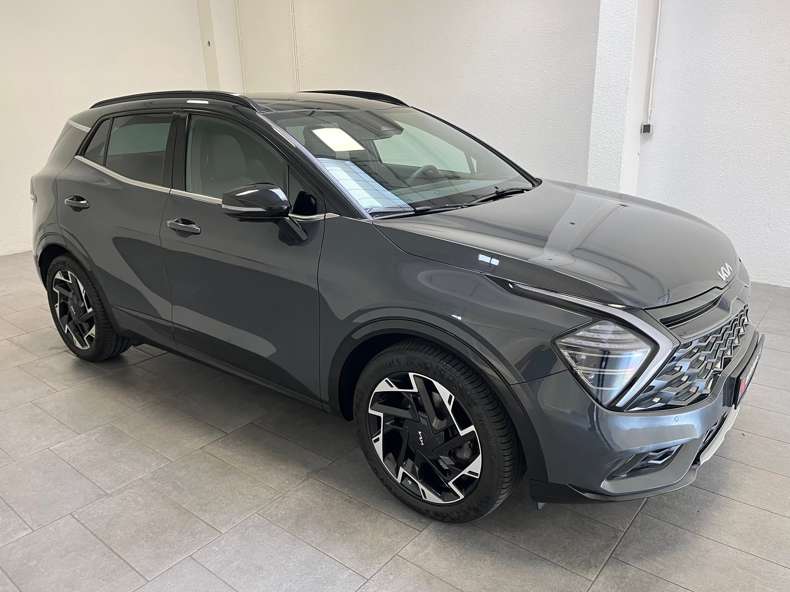 Kia Sportage SUV / Crossover / Geländewagen KIA Sportage 1.6 T-GDI DCT 4WD GT line Sports Utility Vehicle #1
