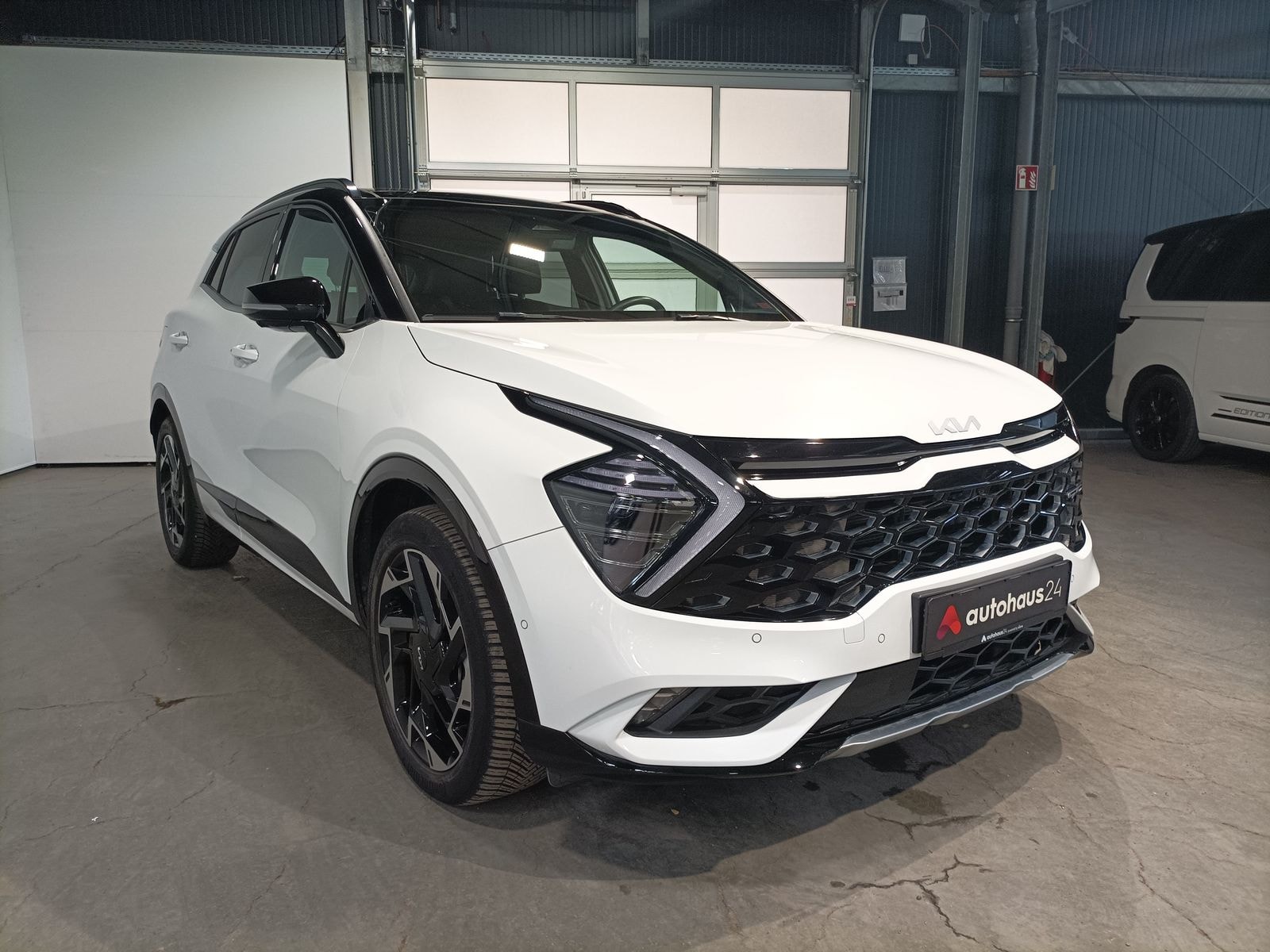 Kia Sportage SUV / Crossover / Geländewagen KIA Sportage 1.6 T-GDI Plug-in Hybrid Auto 4WD Sports Utility Vehicle #1