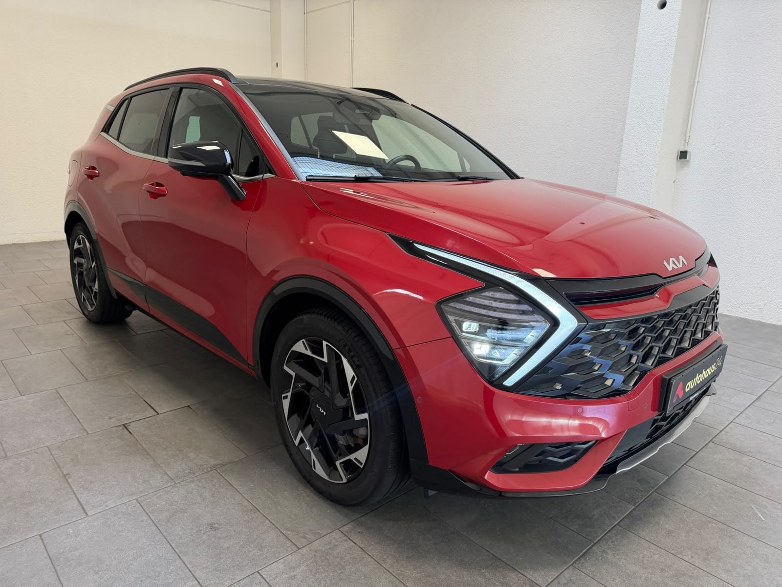Kia Sportage SUV / Crossover / Geländewagen KIA Sportage 1.6 T-GDI Plug-in Hybrid Auto 4WD Sports Utility Vehicle #1