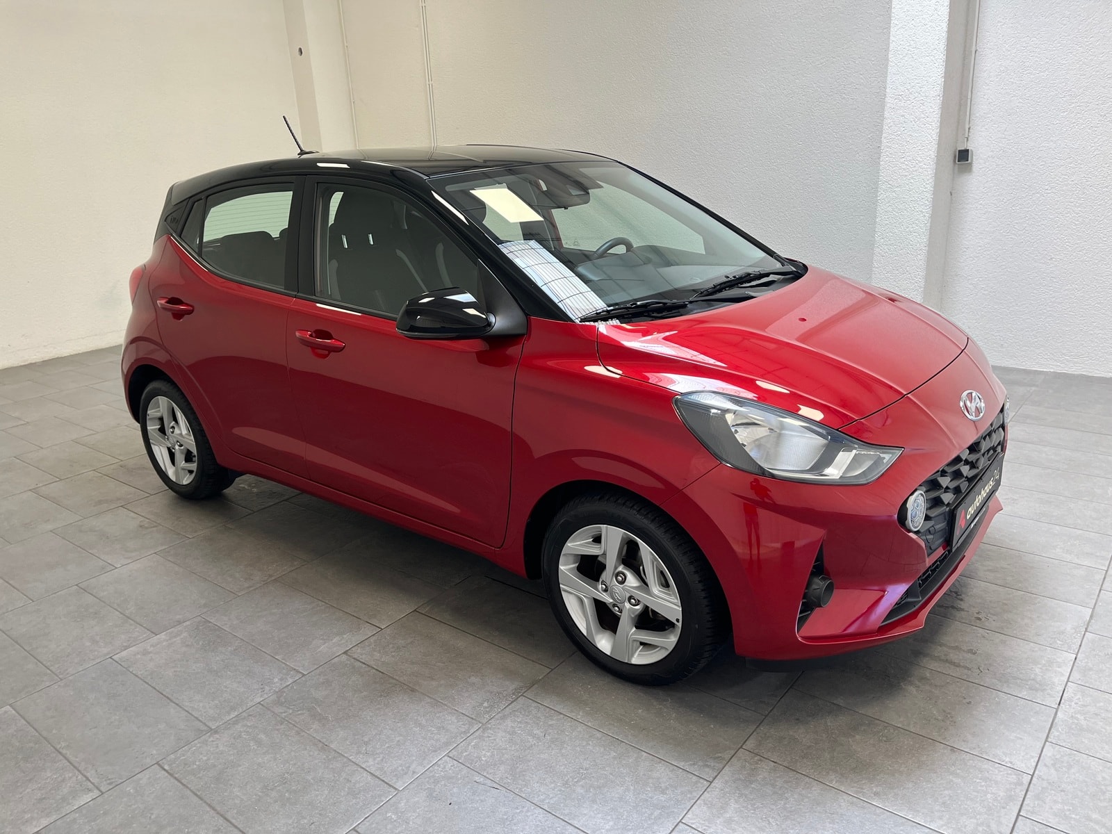 Hyundai i10 Schräghecklimousine HYUNDAI i10 1.0 Select Schräghecklimousine #1