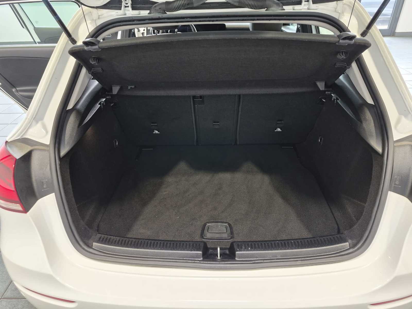 Mercedes Benz A-Klasse Limousine A 180 (EURO 6d) #6