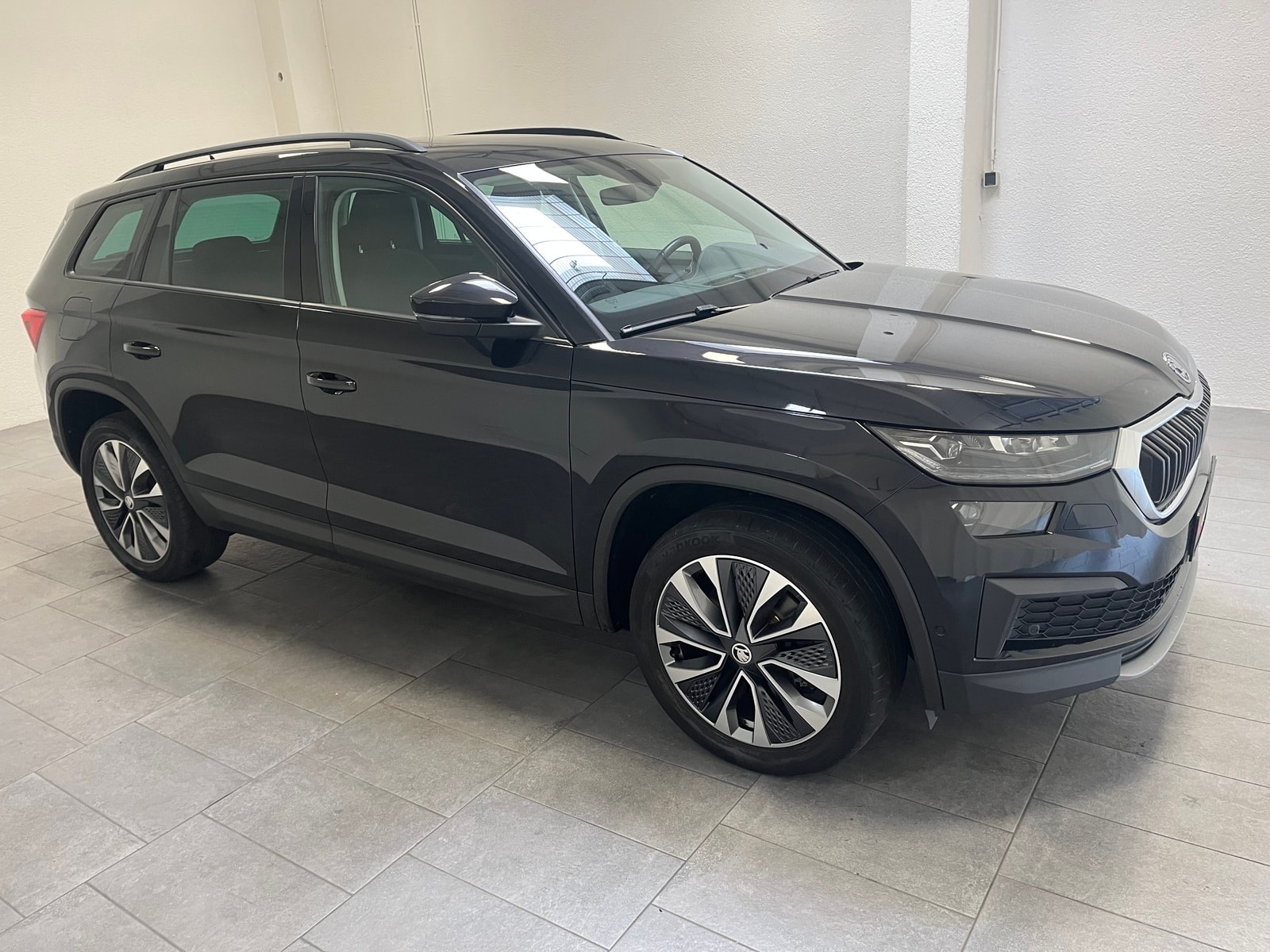 ŠKODA Kodiaq SUV / Crossover / Geländewagen SKODA Kodiaq 2.0 TSI DSG 4x4 AMBITION Sports Utility Vehicle #1