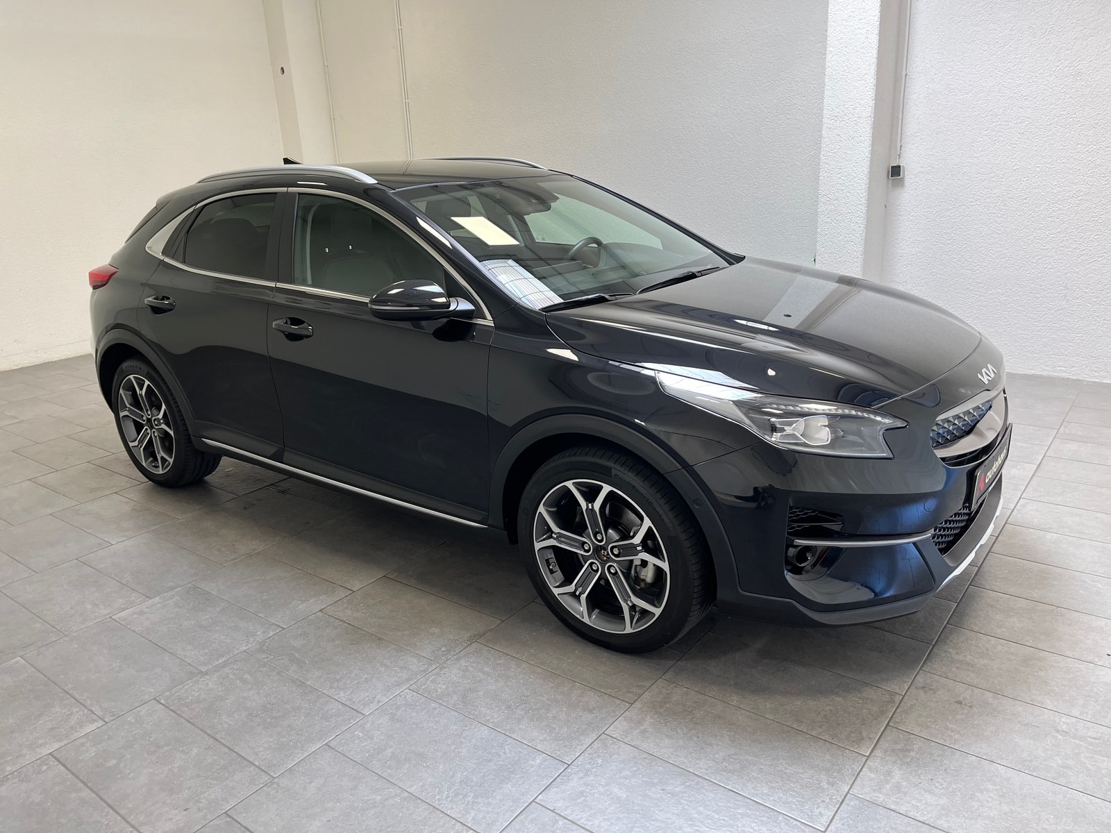 Kia XCeed SUV / Crossover / Geländewagen KIA XCeed 1.6 GDI Plug-In Hybrid DCT6 Inspiration Sports Utility Vehicle #1