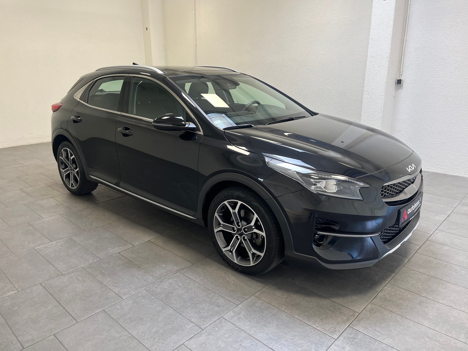 Kia XCeed SUV / Crossover / Geländewagen KIA XCeed 1.5 T-GDI Spirit Sports Utility Vehicle #1