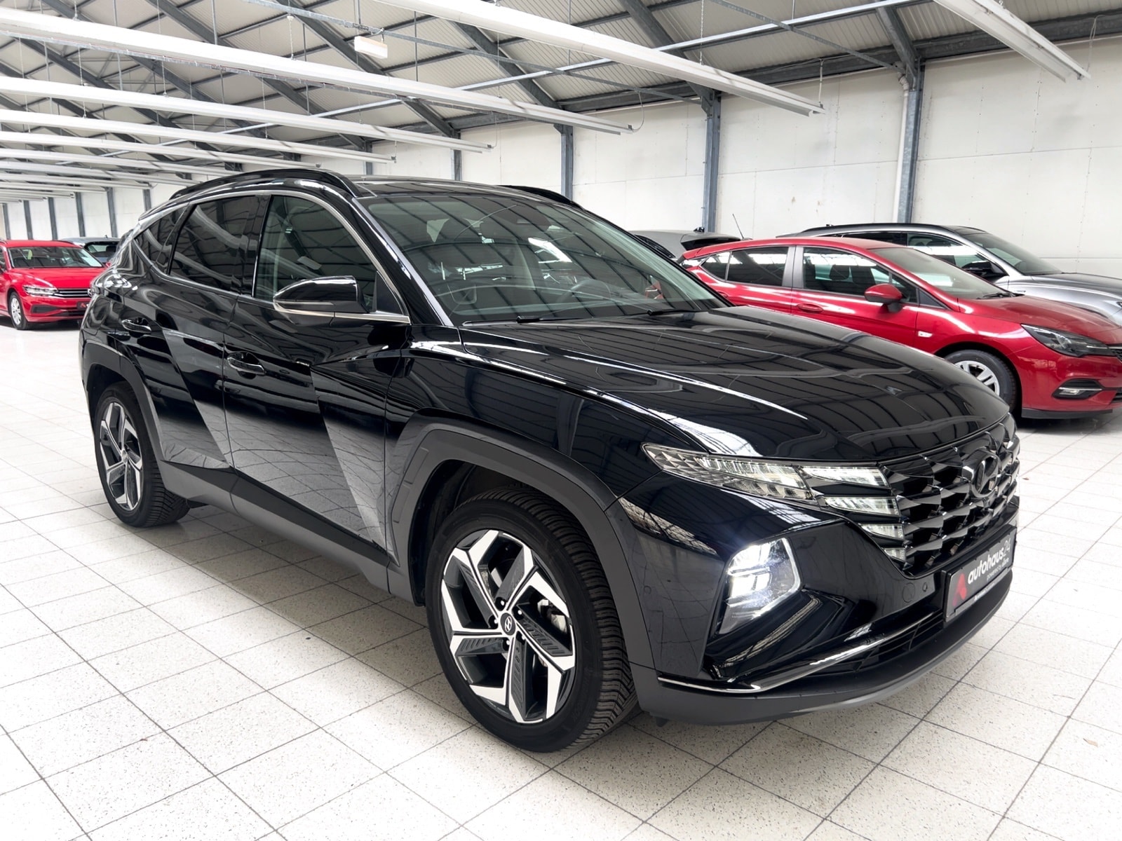 Hyundai Tucson SUV / Crossover / Geländewagen HYUNDAI Tucson 1.6 T-GDI Plug-in Hybrid 4WD Auto Sports Utility Vehicle #1
