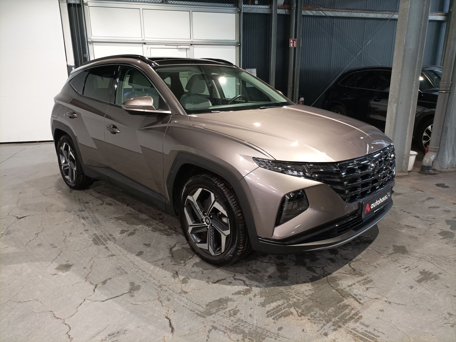 Hyundai Tucson SUV / Crossover / Geländewagen HYUNDAI Tucson 1.6 T-GDI Plug-in Hybrid 4WD Auto Sports Utility Vehicle #1