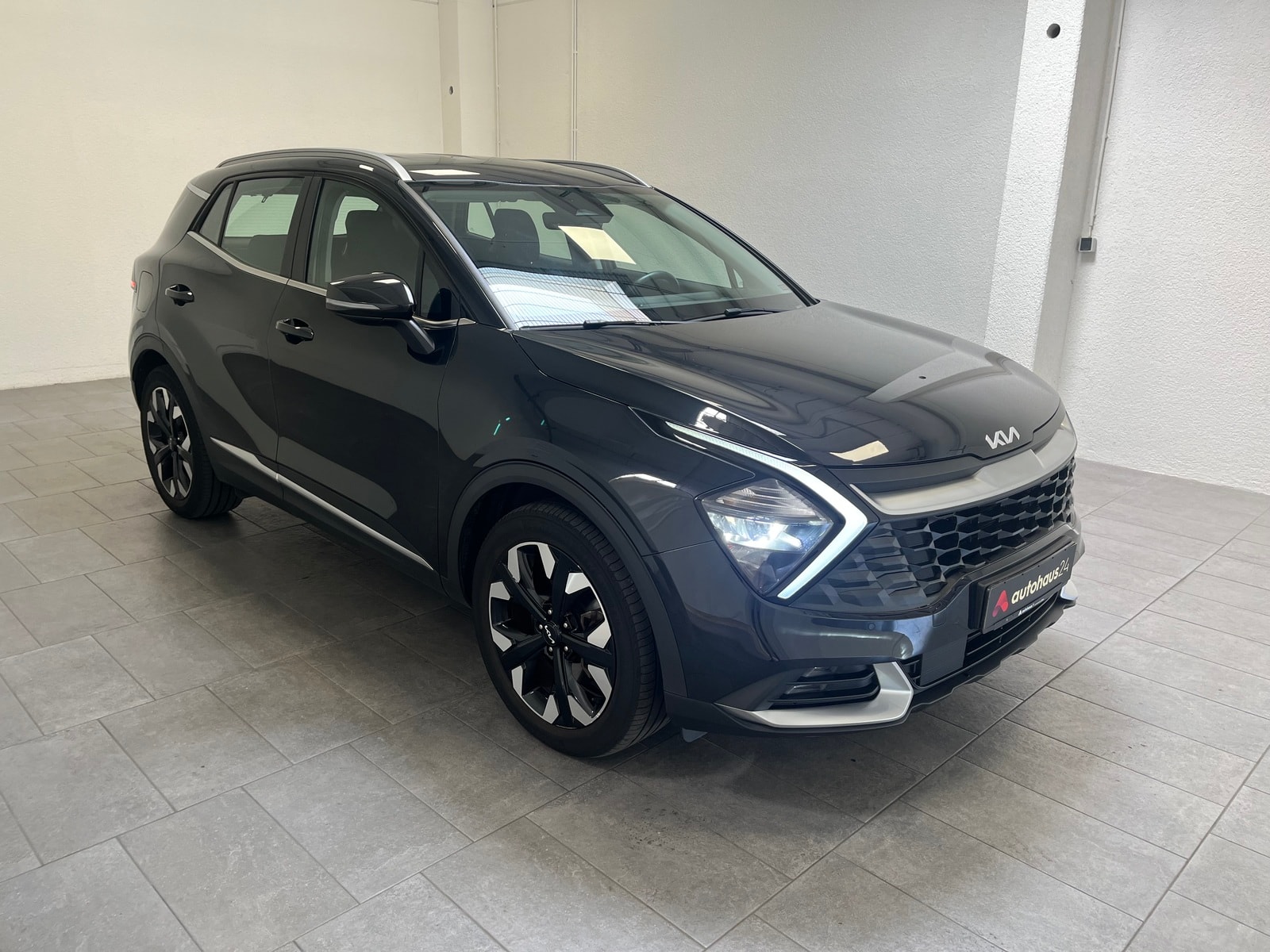 Kia Sportage SUV / Crossover / Geländewagen KIA Sportage 1.6 T-GDI Plug-in Hybrid Auto 4WD Sports Utility Vehicle #1