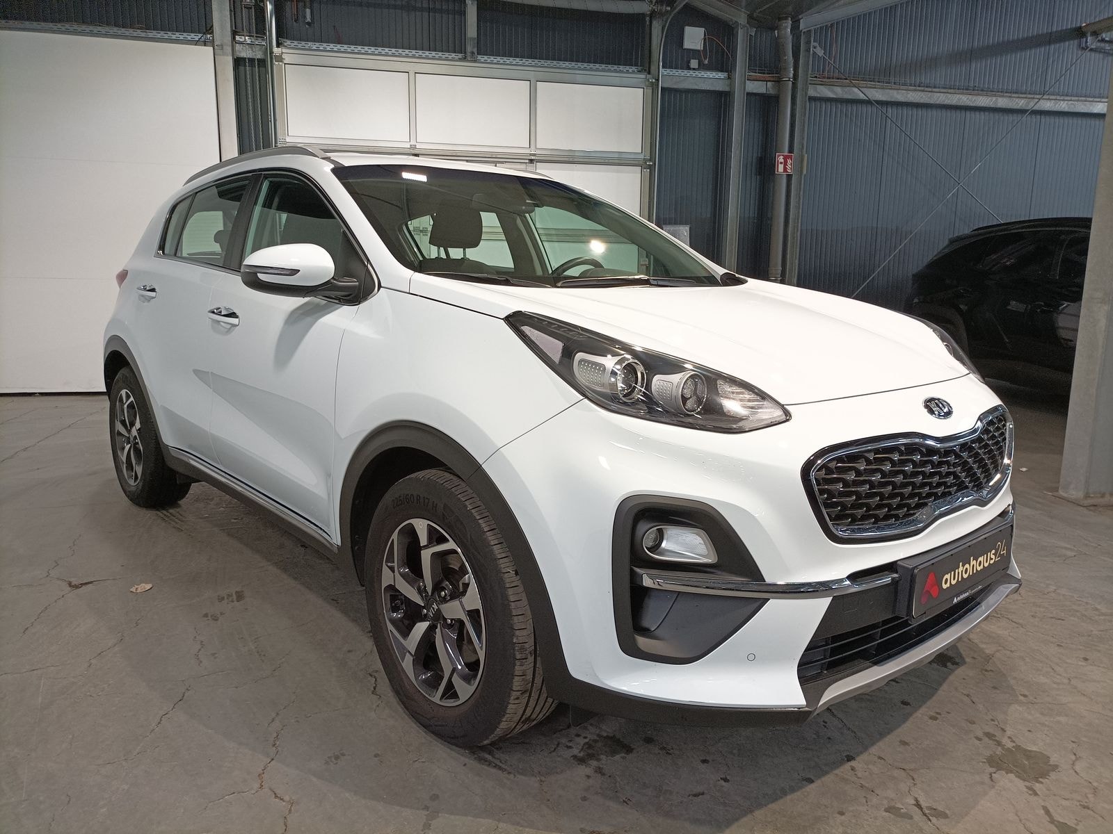 Kia Sportage SUV / Crossover / Geländewagen KIA Sportage 1.6 T-GDI 2WD Vision Sports Utility Vehicle #1