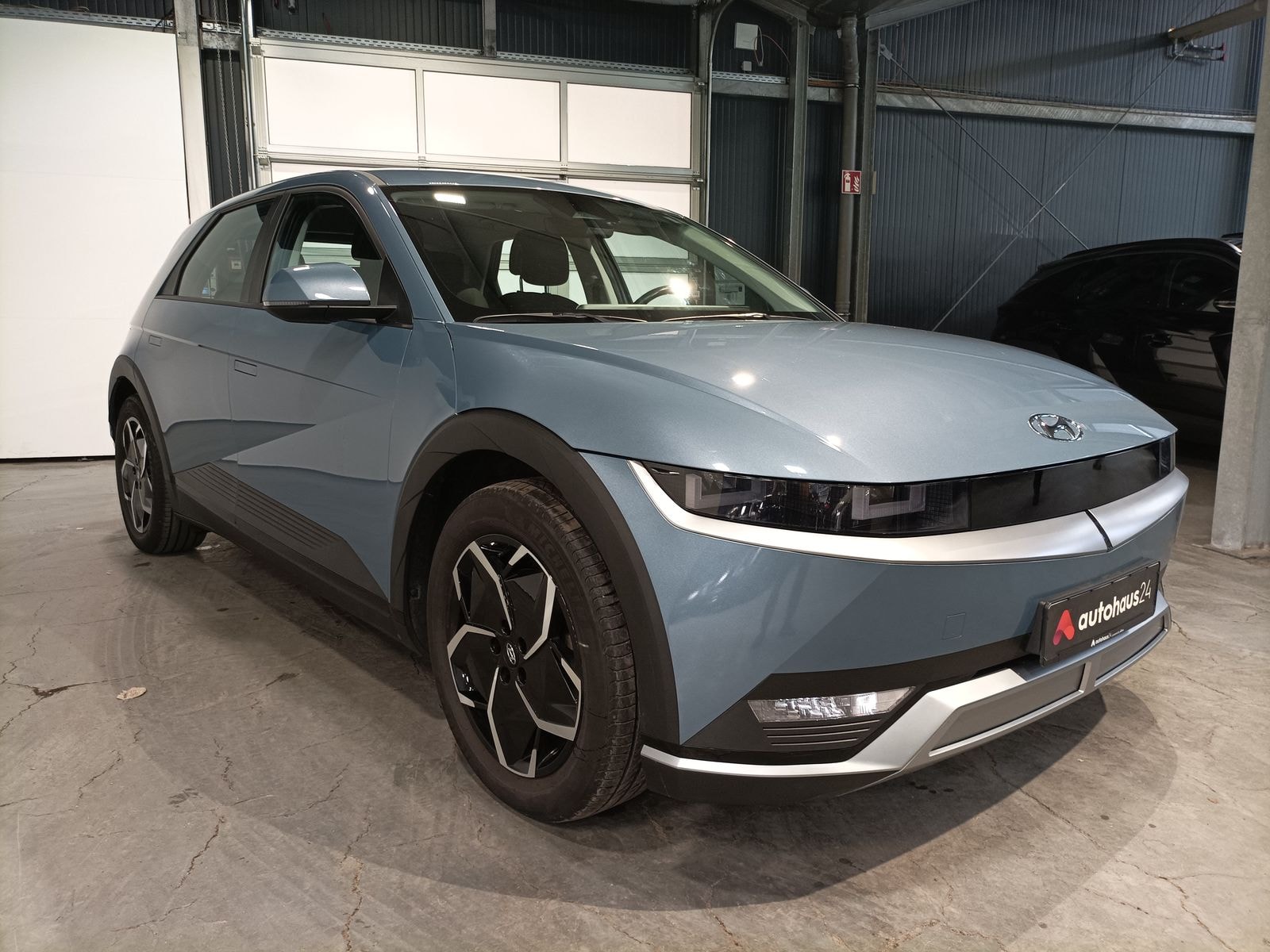 Hyundai IONIQ 5 Limousine HYUNDAI IONIQ 5 58 kWh 125 kW Heckantrieb Sports Utility Vehicle #1