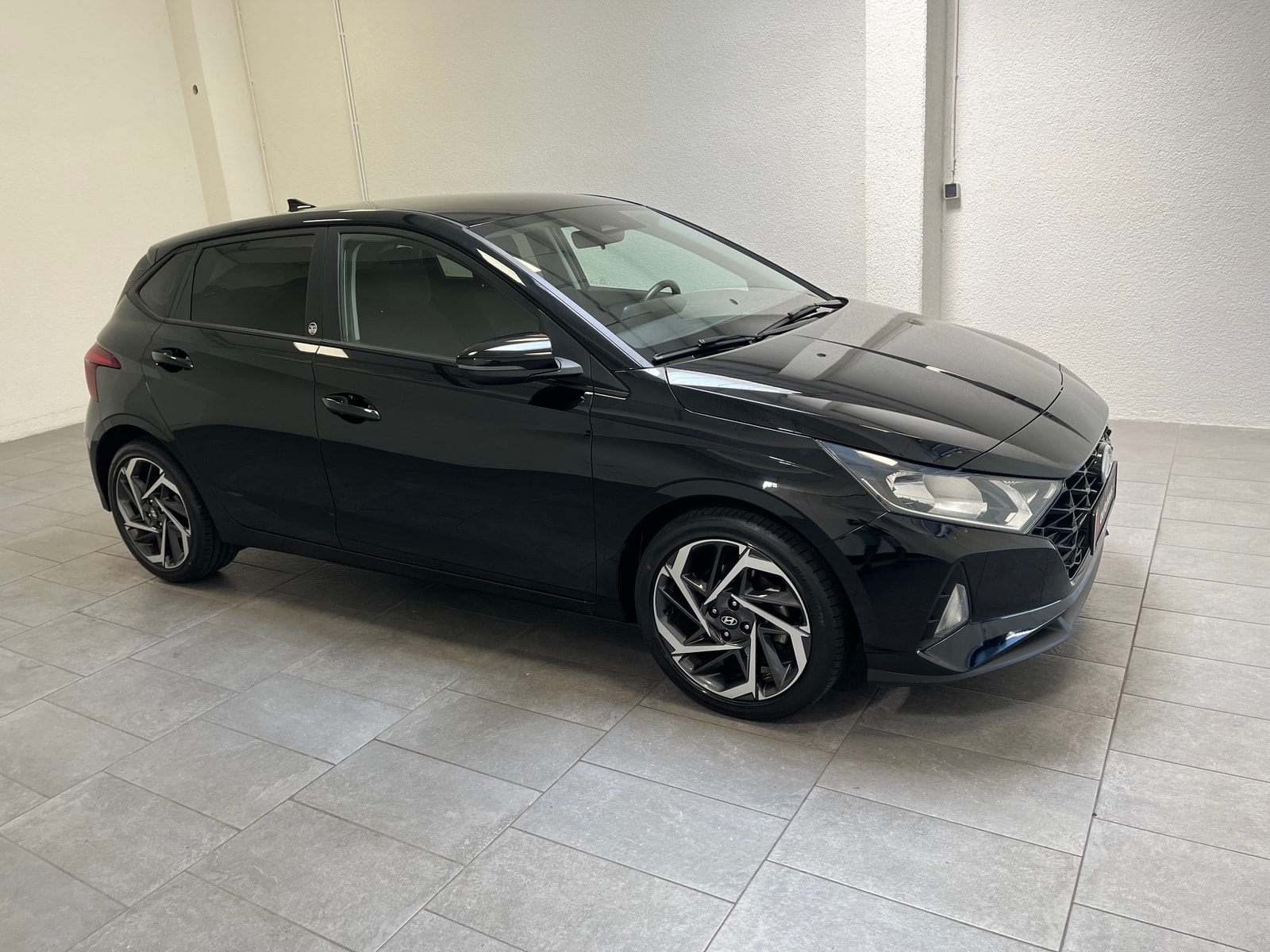 Hyundai i20 Limousine HYUNDAI i20 1.0 T-GDI 74kW Edition 30+ Schräghecklimousine #1